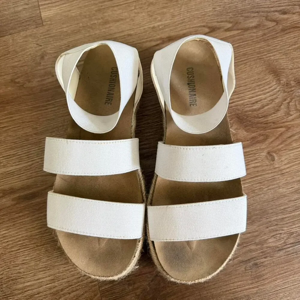 Cushionaire cute platform sandals